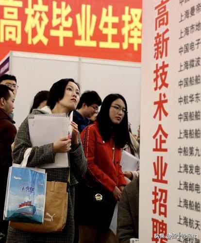 上海新增本土确诊55例,疫情下的城市韧性,我们都在学着与不确定性共处 上海新增本土确诊55例,疫情下的城市韧性,我们都在学着与不确定性共处