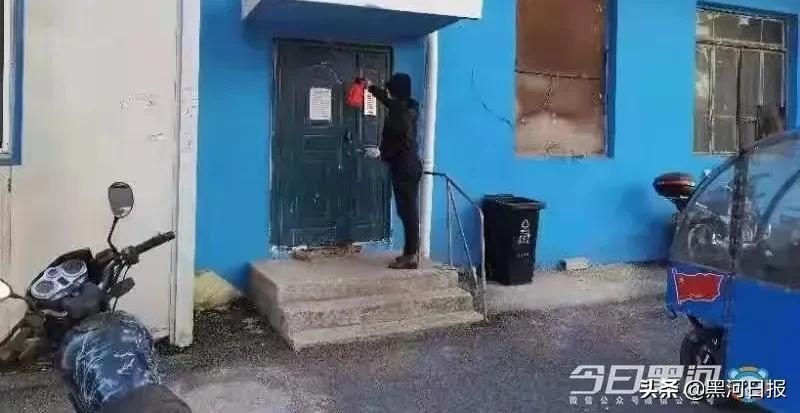 黑河1地调为高风险,这座边境小城的防疫加试题,我们该如何读懂? 黑河1地调为高风险,这座边境小城的防疫加试题,我们该如何读懂?